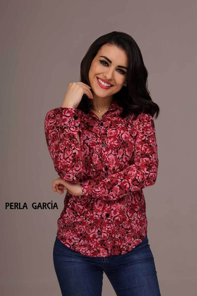 Perla Garcia Soto Center 683x1024 1